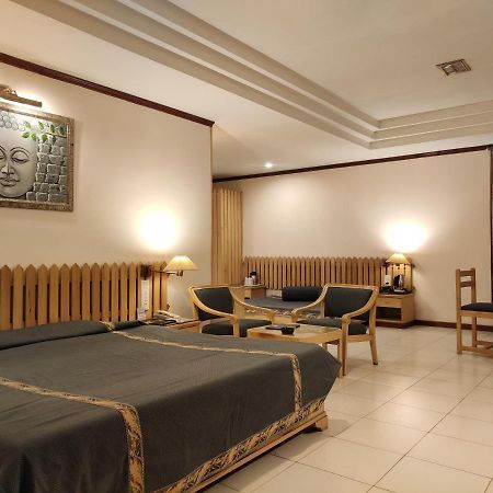 Shingar Regency Hotel Manāli Eksteriør billede