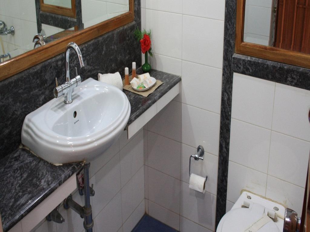Shingar Regency Hotel Manāli Eksteriør billede